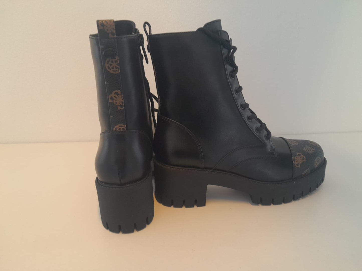 Stivaletto Guess
